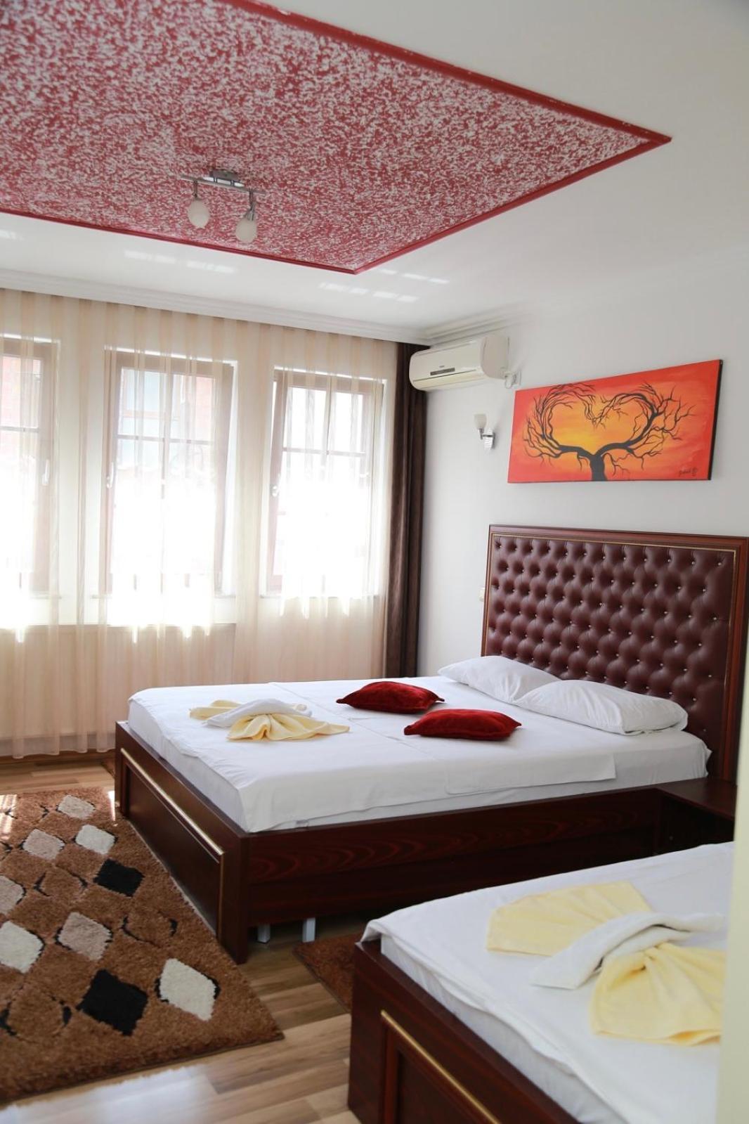 Hotel Venisi Prizren Luaran gambar