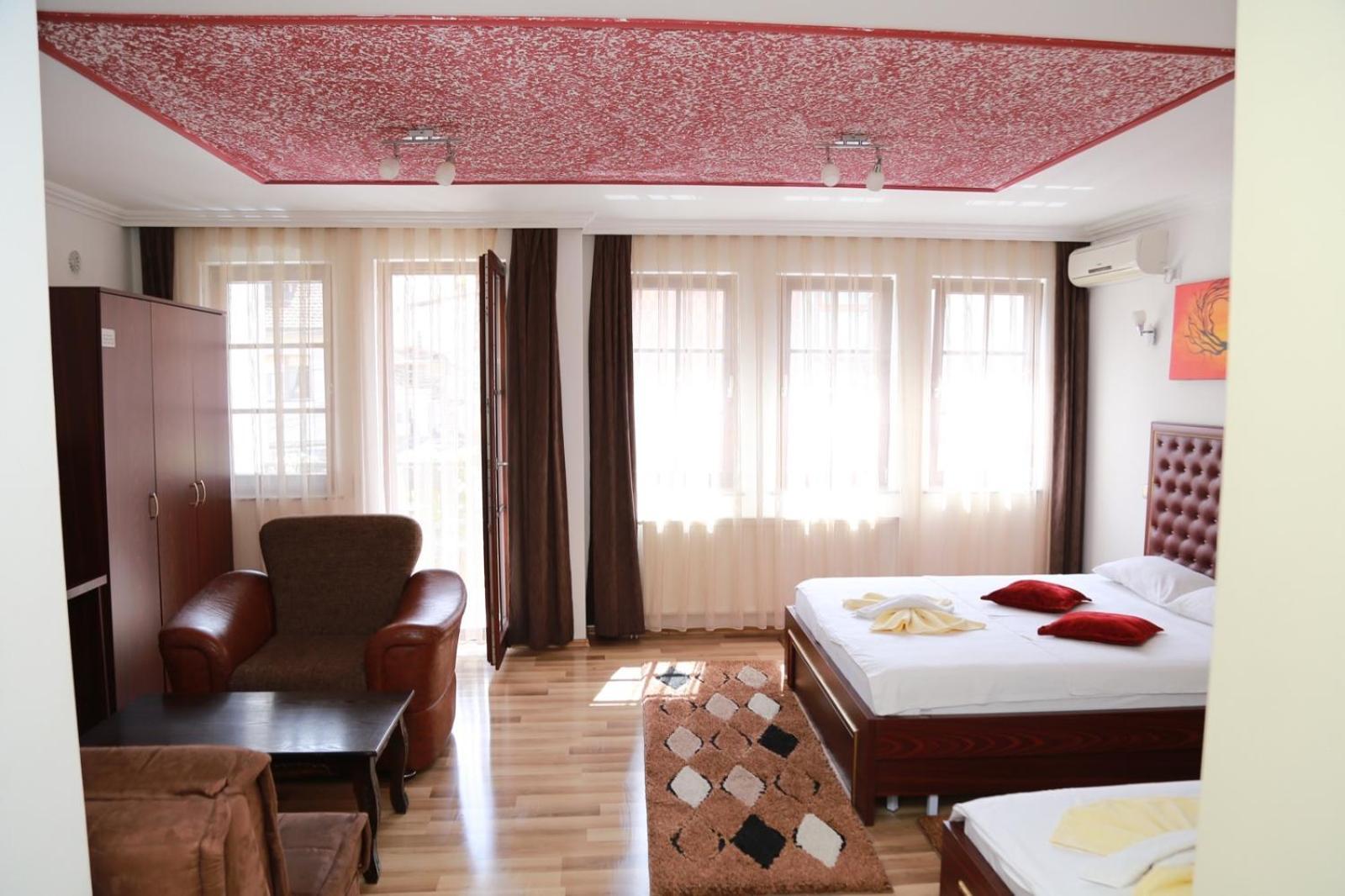 Hotel Venisi Prizren Luaran gambar
